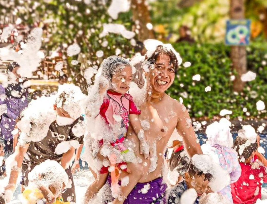 Rekomendasi aktivitas ayah dan anak waterboom lippo cikarang